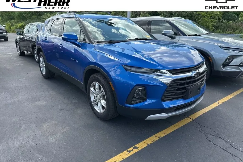 2019 Chevrolet Blazer Base 2LT photo 1