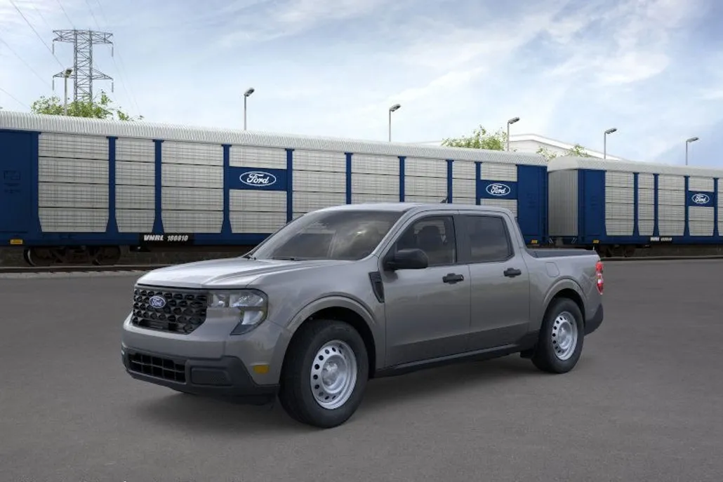 2025 Ford Maverick XL photo 1