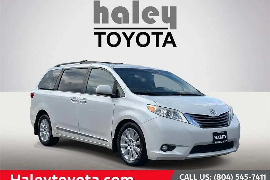 2015 Toyota Sienna XLE Premium photo 1