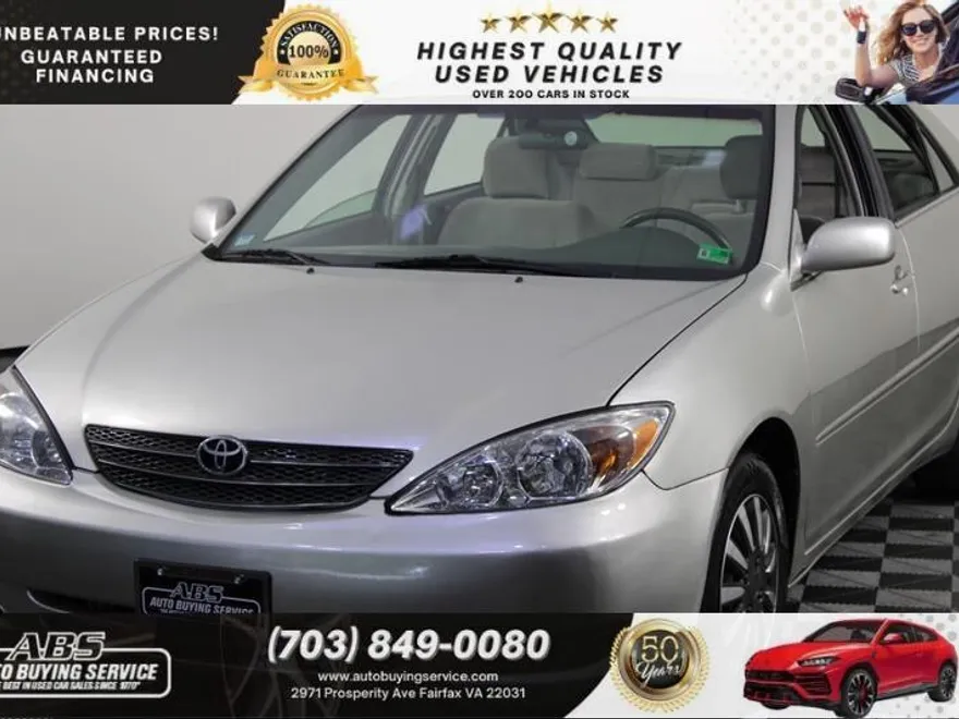 2004 Toyota Camry LE photo 1