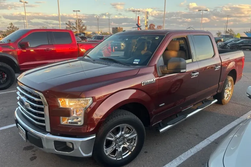 2016 Ford F-150 XLT photo 1