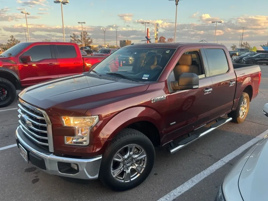 2016 Ford F-150 XLT photo 1