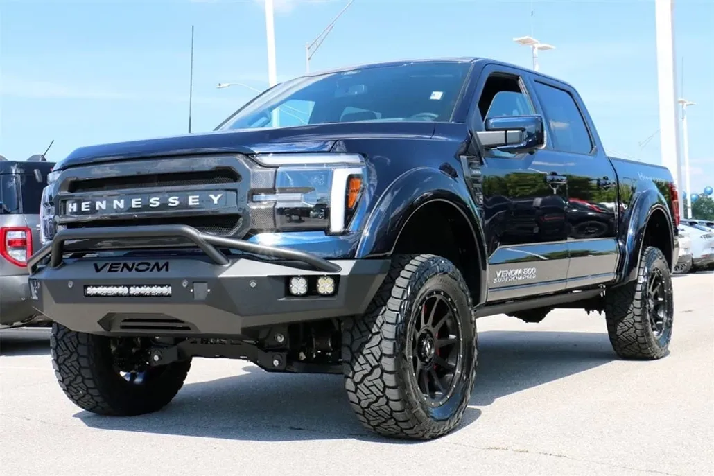 2025 Ford F-150 Lariat photo 1