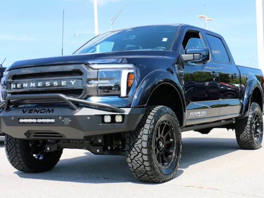 2025 Ford F-150 Lariat photo 1