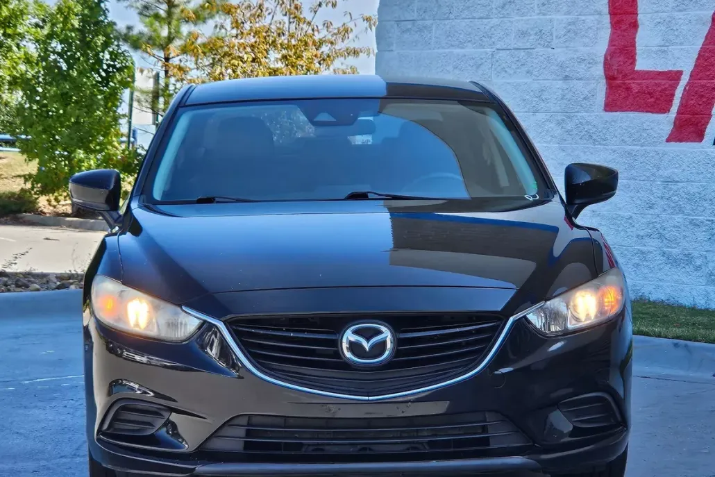 2017 Mazda Mazda6 Touring photo 1