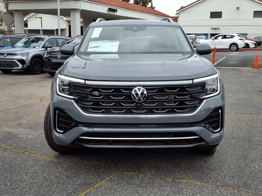 2025 Volkswagen Atlas SEL Premium R-Line photo 1
