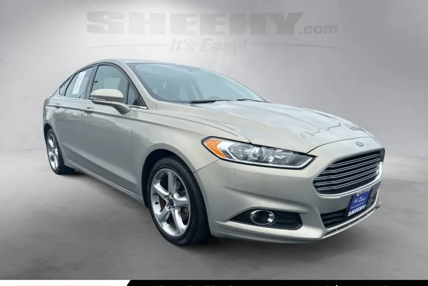 2016 Ford Fusion SE photo 1
