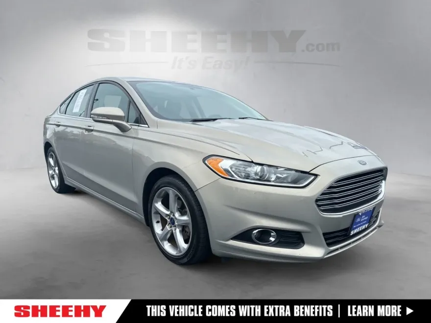2016 Ford Fusion SE photo 1