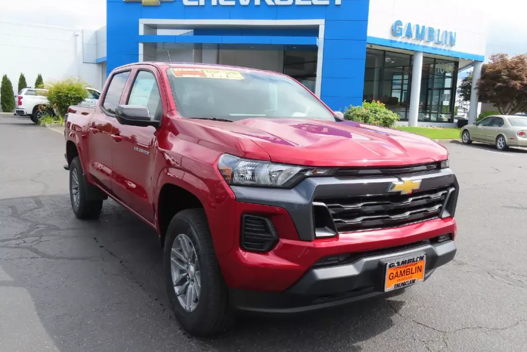 2025 Chevrolet Colorado Work Truck LT photo 1