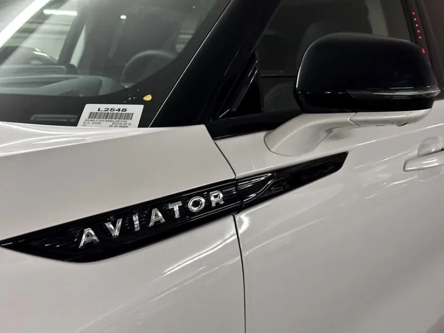 2025 Lincoln Aviator Reserve photo 14