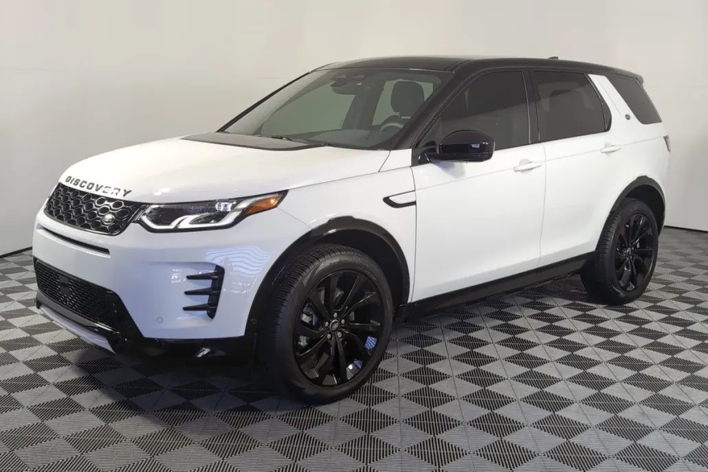 2024 Land Rover Discovery Sport Dynamic SE photo 1