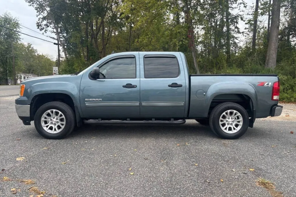 2011 Gmc Sierra 1500 SLE photo 1
