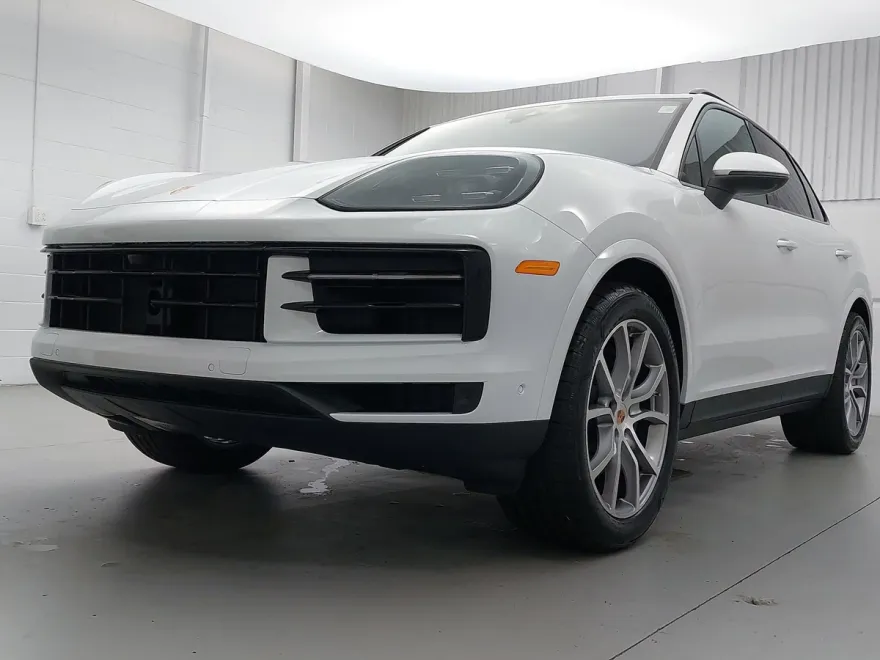 2026 Porsche Cayenne photo 1