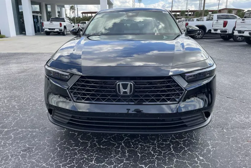 2025 Honda Accord SE photo 1