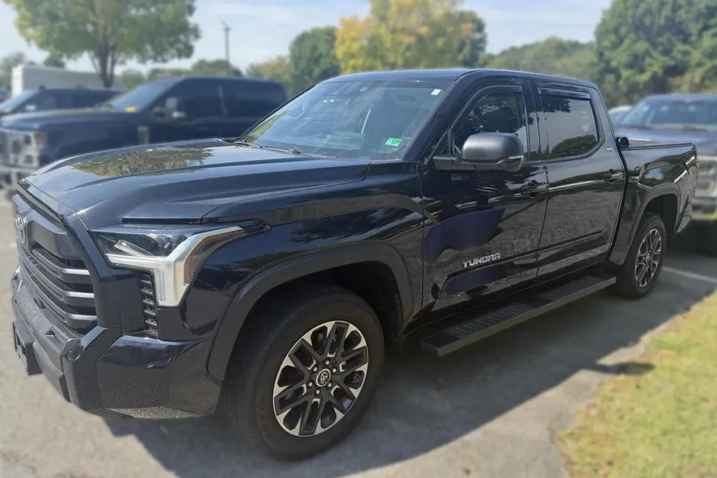 2023 Toyota Tundra SR5 CrewMax photo 1