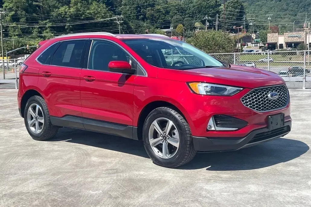 2023 Ford Edge SEL photo 1