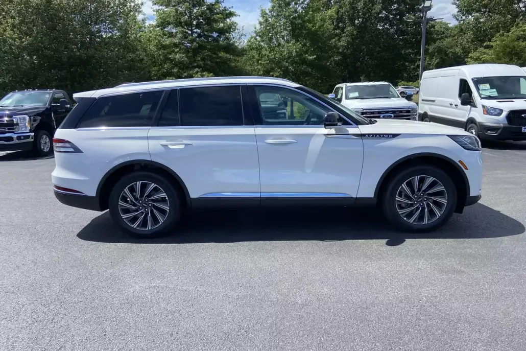 2025 Lincoln Aviator Premiere photo 1
