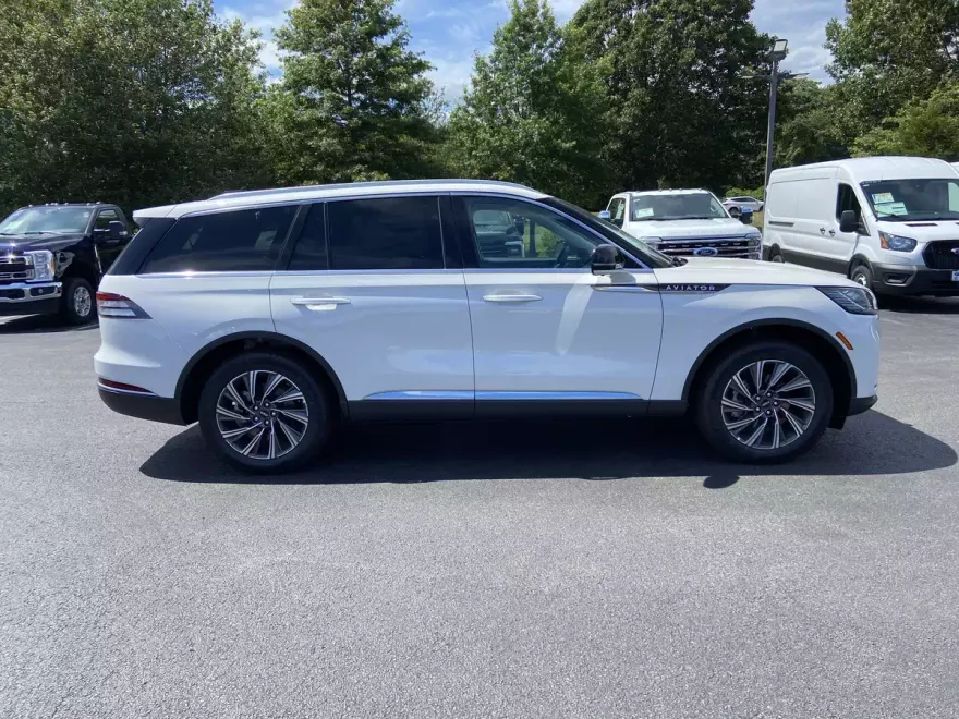2025 Lincoln Aviator Premiere photo 1