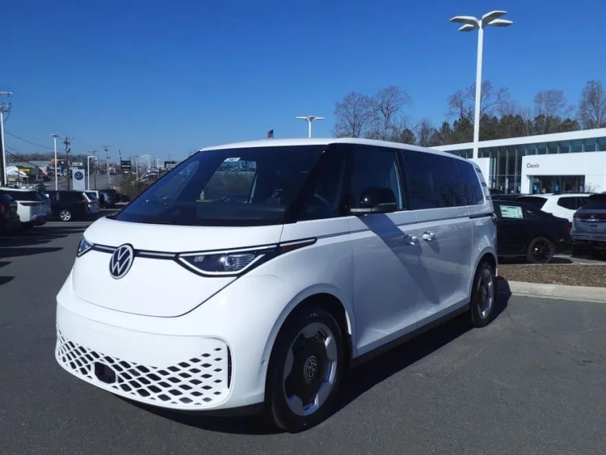 2025 Volkswagen ID. Buzz Pro S photo 1