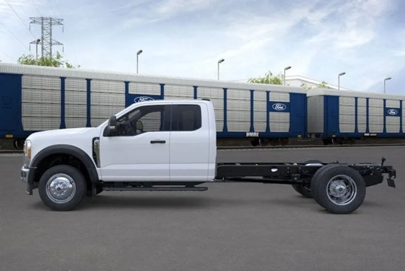 2026 Ford F-550 XL photo 1