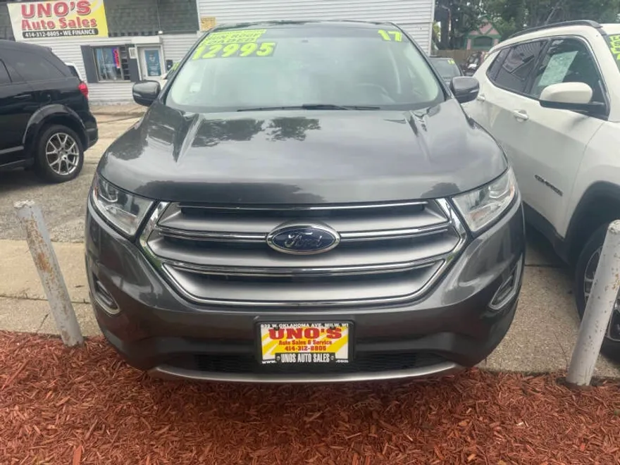 2017 Ford Edge Titanium photo 1