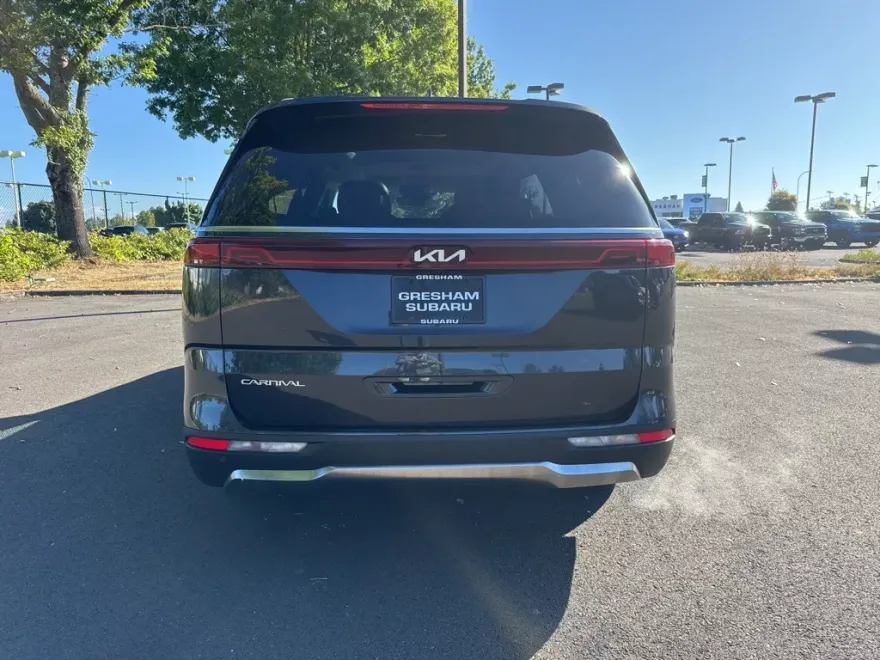 2024 Kia Carnival SX Prestige photo 1