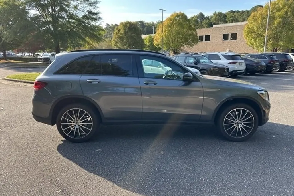 2022 Mercedes Benz GLC 300 photo 1