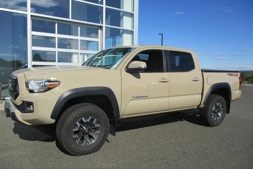 2017 Toyota Tacoma SR5 Sport TRD Pro photo 1