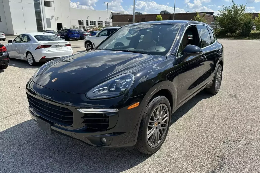 2017 Porsche Cayenne S photo 1