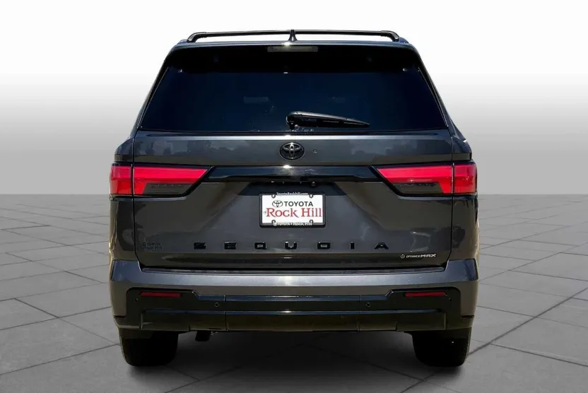2025 Toyota Sequoia Platinum photo 1