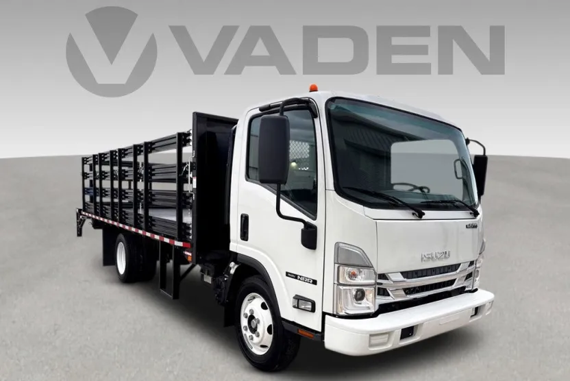 2024 Isuzu NRR photo 1
