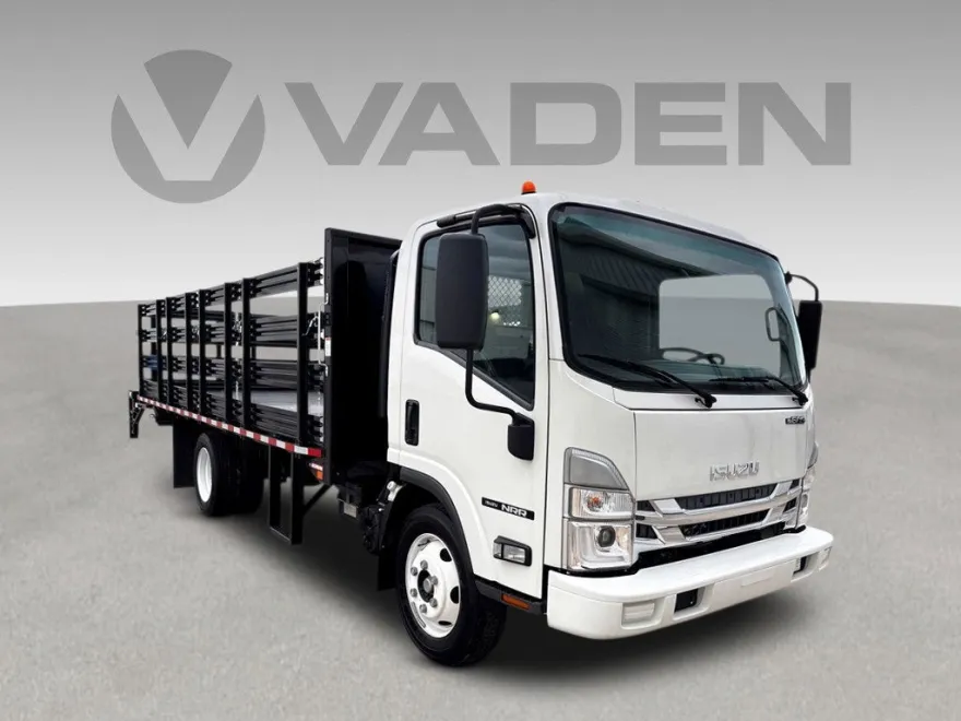 2024 Isuzu NRR photo 1