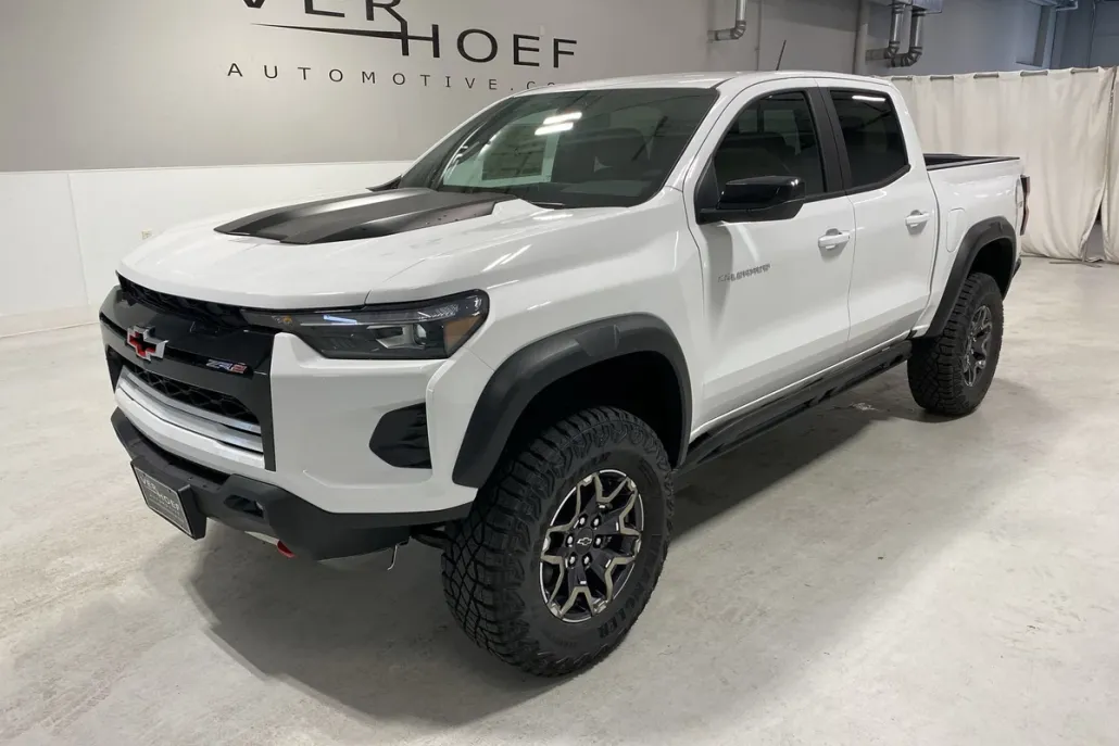 2025 Chevrolet Colorado ZR2 photo 1