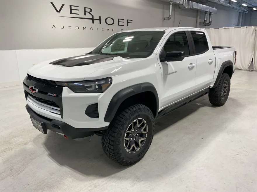 2025 Chevrolet Colorado ZR2 photo 1