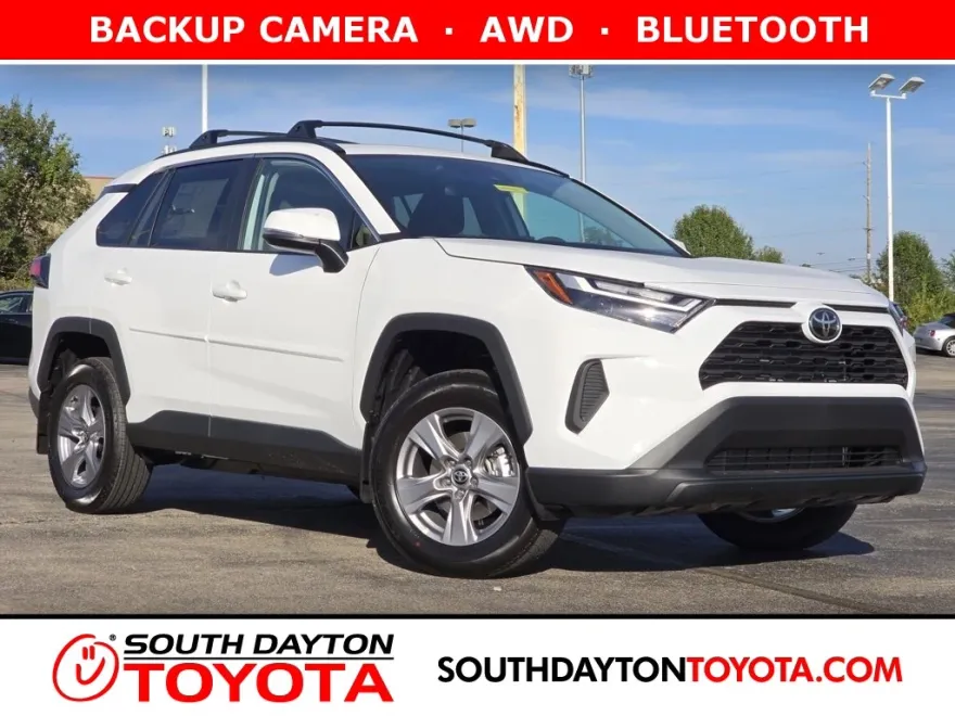 2025 Toyota RAV4 XLE photo 1