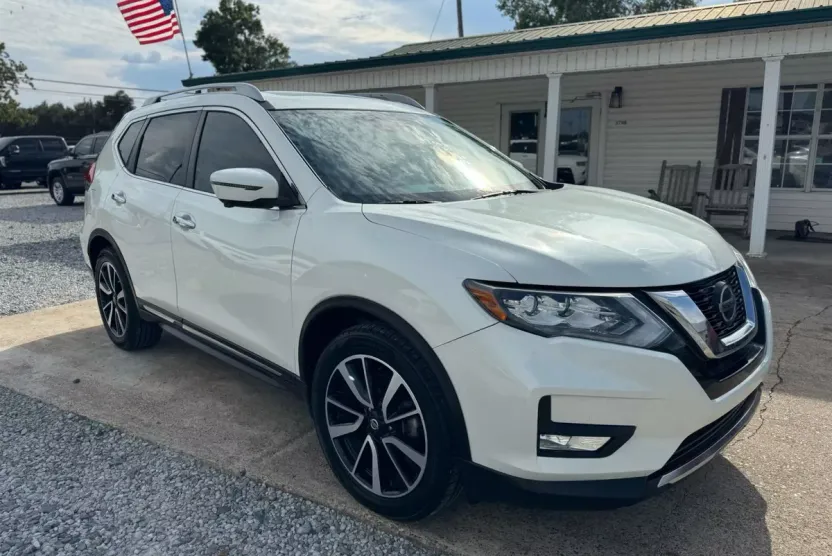 2020 Nissan Rogue SL photo 1
