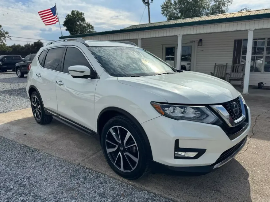 2020 Nissan Rogue SL photo 1