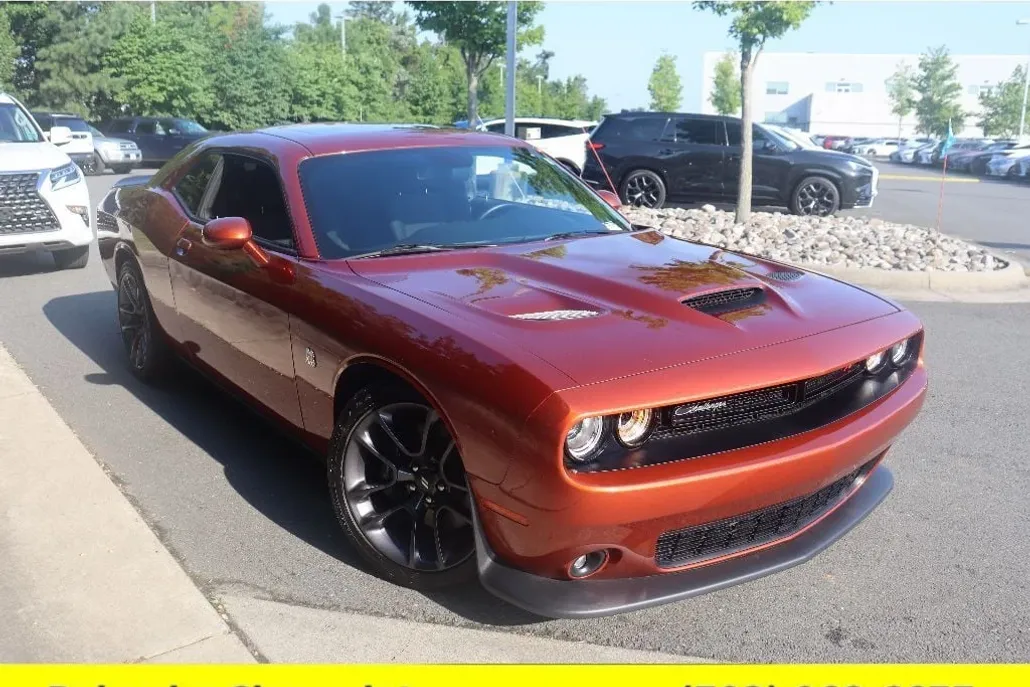 2023 Dodge Challenger R/T Scat Pack photo 1