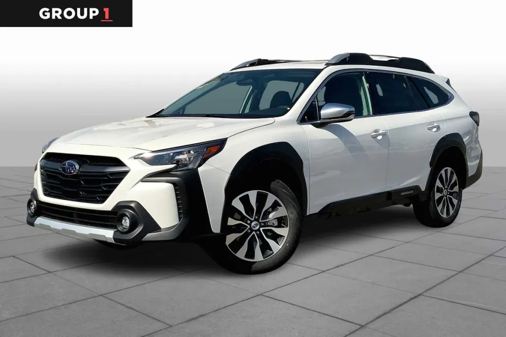 2025 Subaru Outback Touring photo 1