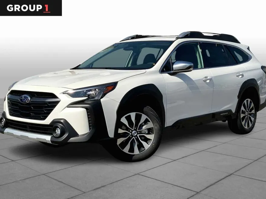 2025 Subaru Outback Touring photo 1