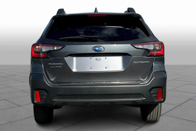 2022 Subaru Outback Premium photo 1