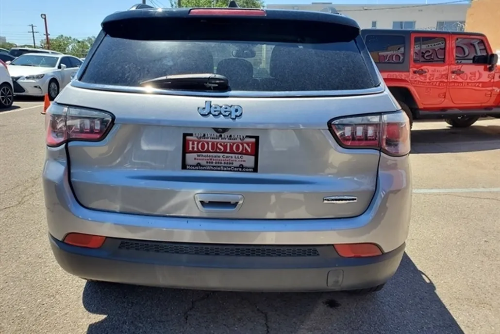 2019 Jeep Compass Latitude photo 1