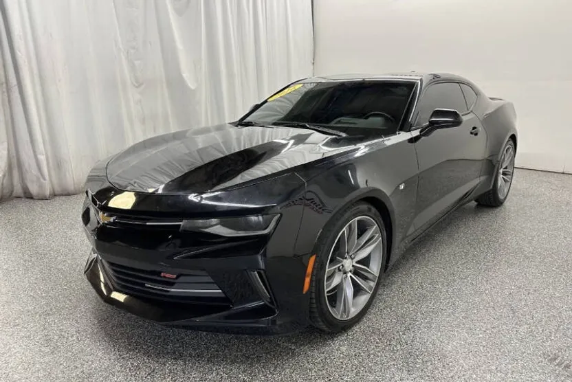 2016 Chevrolet Camaro Coupe 2LT photo 1