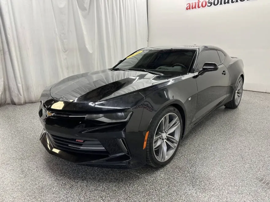 2016 Chevrolet Camaro Coupe 2LT photo 1