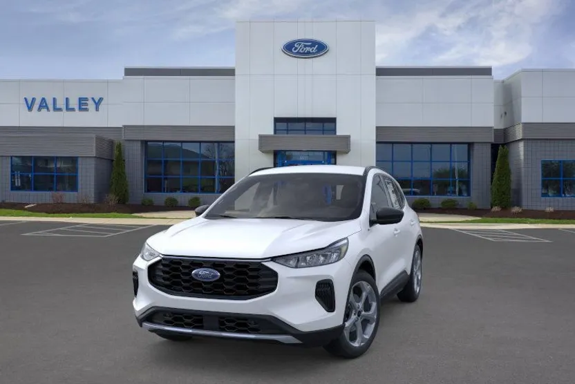 2026 Ford Escape ST-Line photo 1