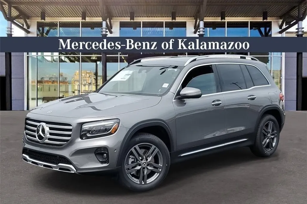 2024 Mercedes Benz GLB 250 4MATIC photo 1