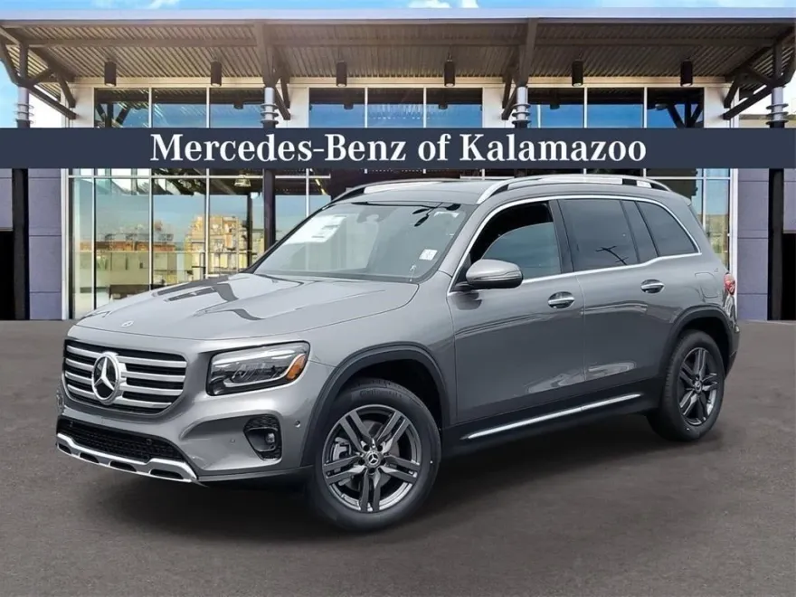 2024 Mercedes Benz GLB 250 4MATIC photo 1