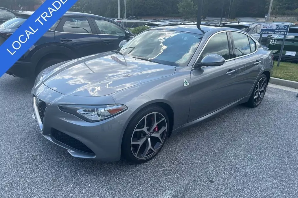 2021 Alfa Romeo Giulia Ti photo 1