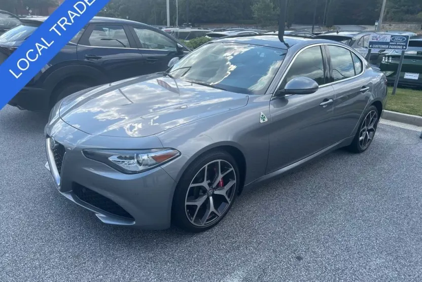 2021 Alfa Romeo Giulia Ti photo 1