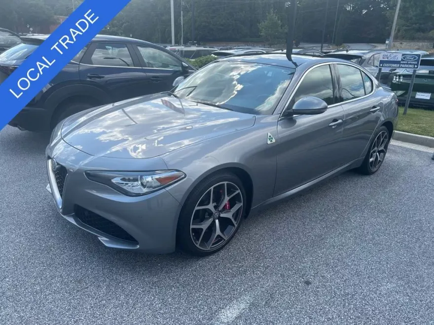 2021 Alfa Romeo Giulia Ti photo 1